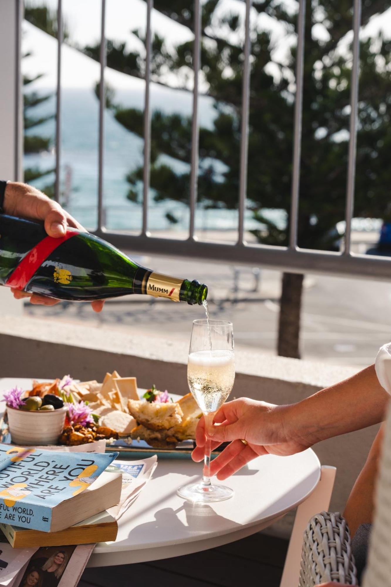Cottesloe Beach Hotel Perth Exterior foto